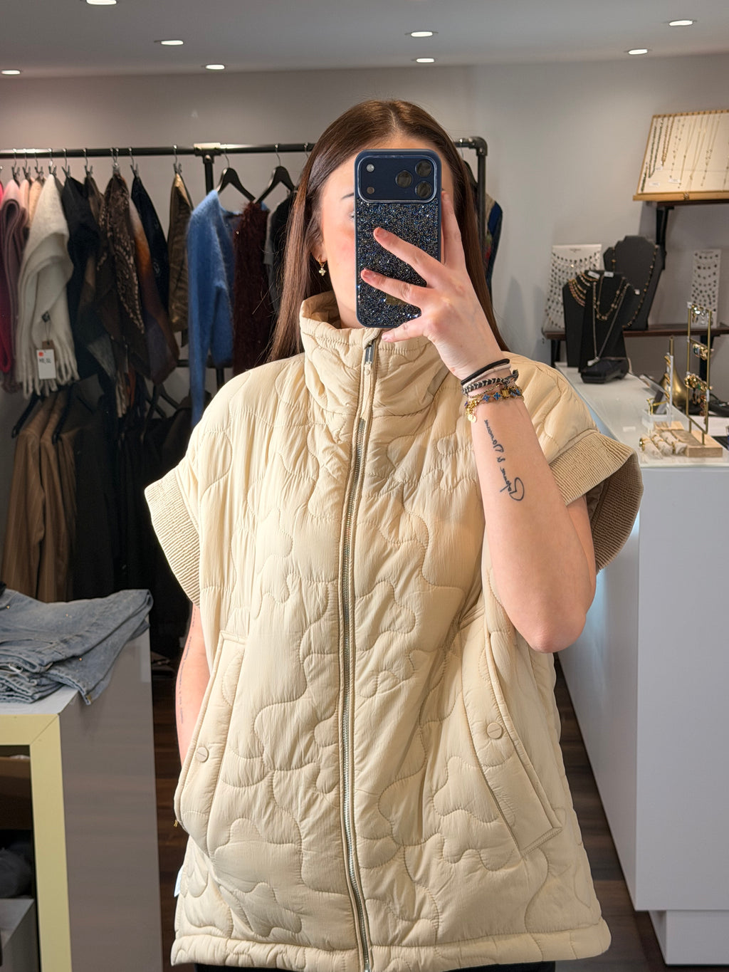 Cape "CAITLYN"