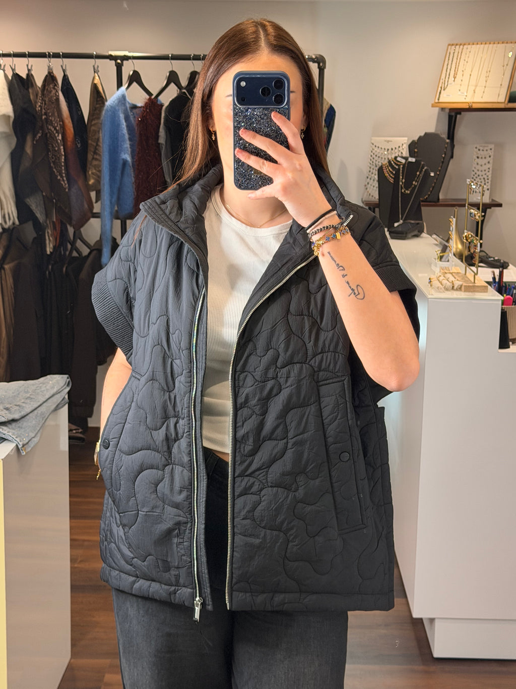 Cape "CAITLYN"
