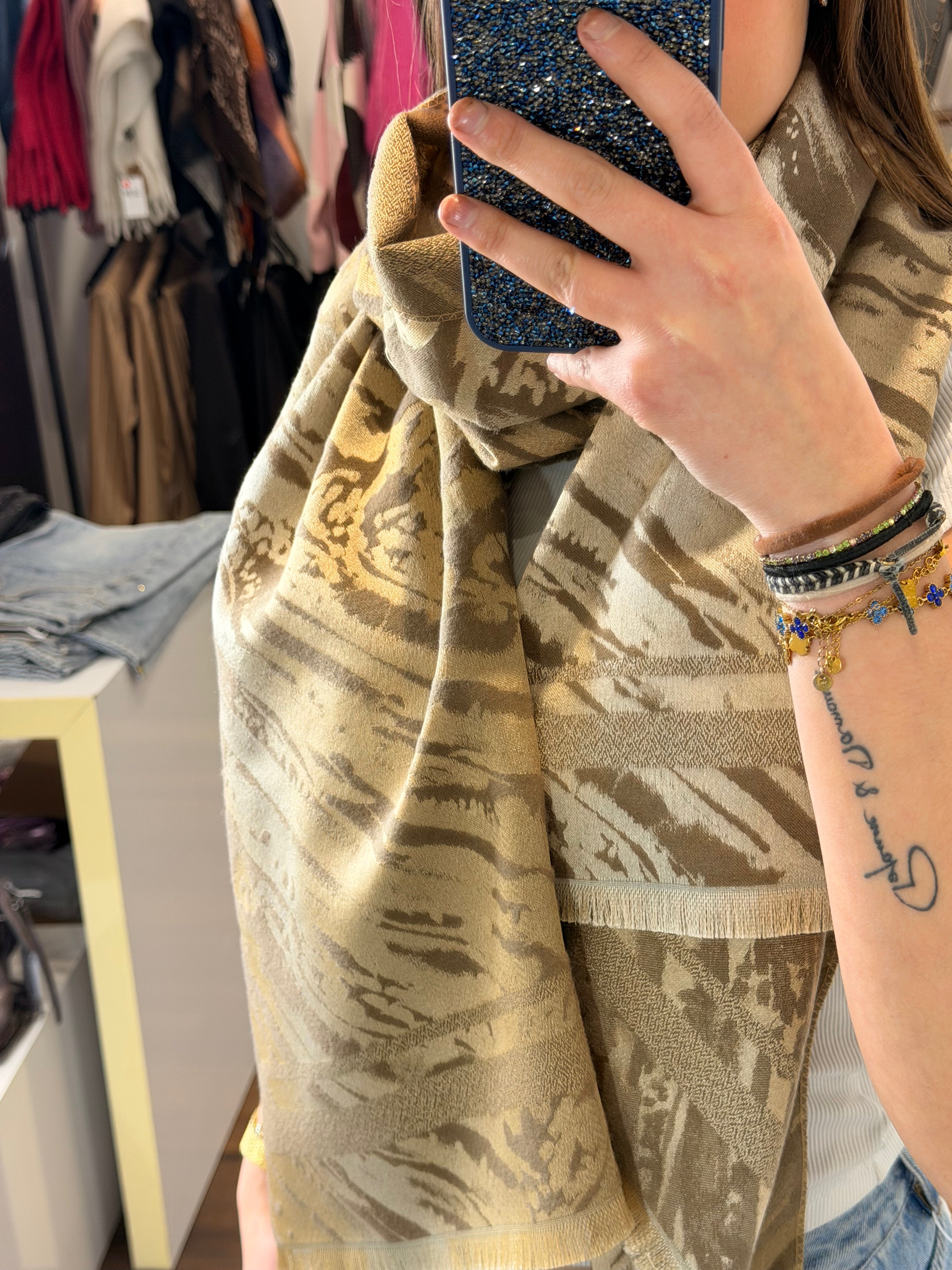 Écharpe taupe irisé